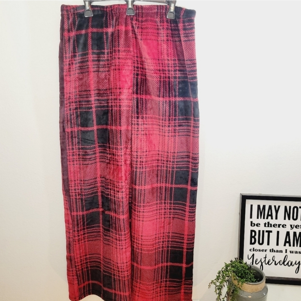 Cozelle Plush Pajama Pants Plaid XL Black and Red